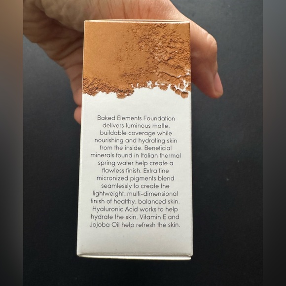 Laura Geller BAKED ELEMENTS Foundation, Deep .19 oz - Picture 4 of 10